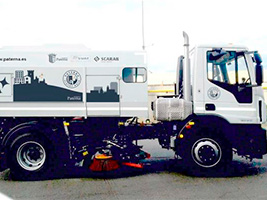 FCC unveils two new vehicles in the plaza of the Council of Paterna in Valencia