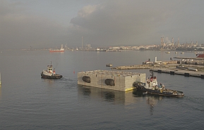FCC comienza en Algeciras el envío por mar de las primeras macropiezas para la construcción del puerto de Açu (Brasil)
