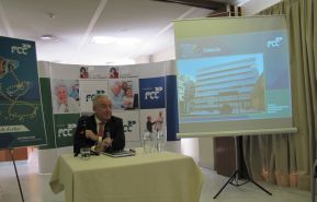 José Mayor participates in Friday lecture series
