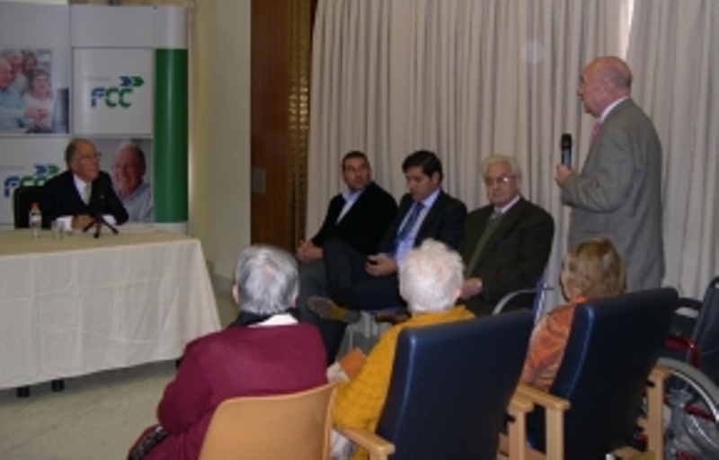 Marcelino Oreja speaks about the Way of St James at Friday lecture series