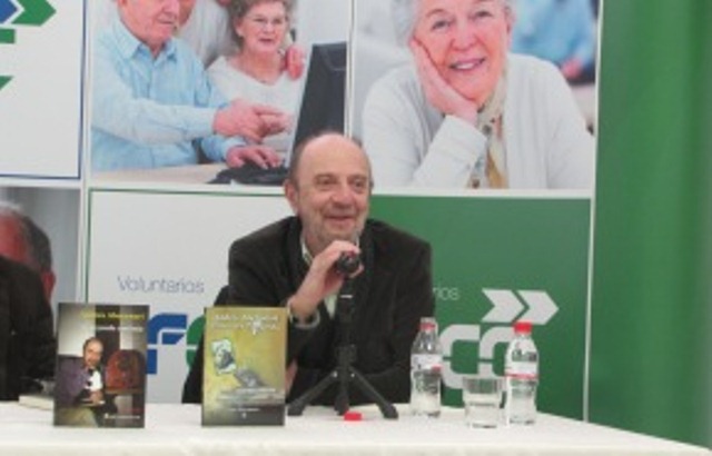Andrés Aberasturi gives touching presentation at Nuestra Casa retirement home