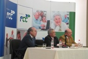 Manuel Camacho presented his latest book at Nuestra Casa retirement home.