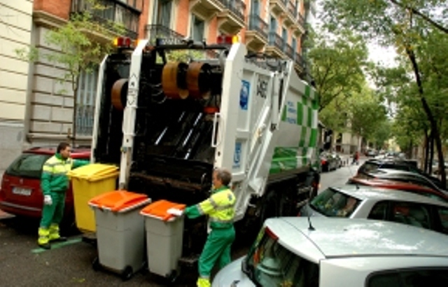 Strike cancelled in Madrid waste collection service