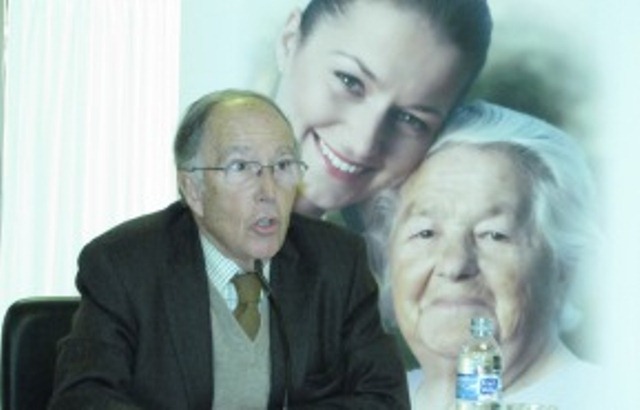 Marcelino Oreja lecture at Nuestra Casa retirement home