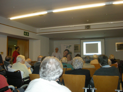 Conferencia sobre seguridad en La Residencia La Nostra Casa de Barcelona