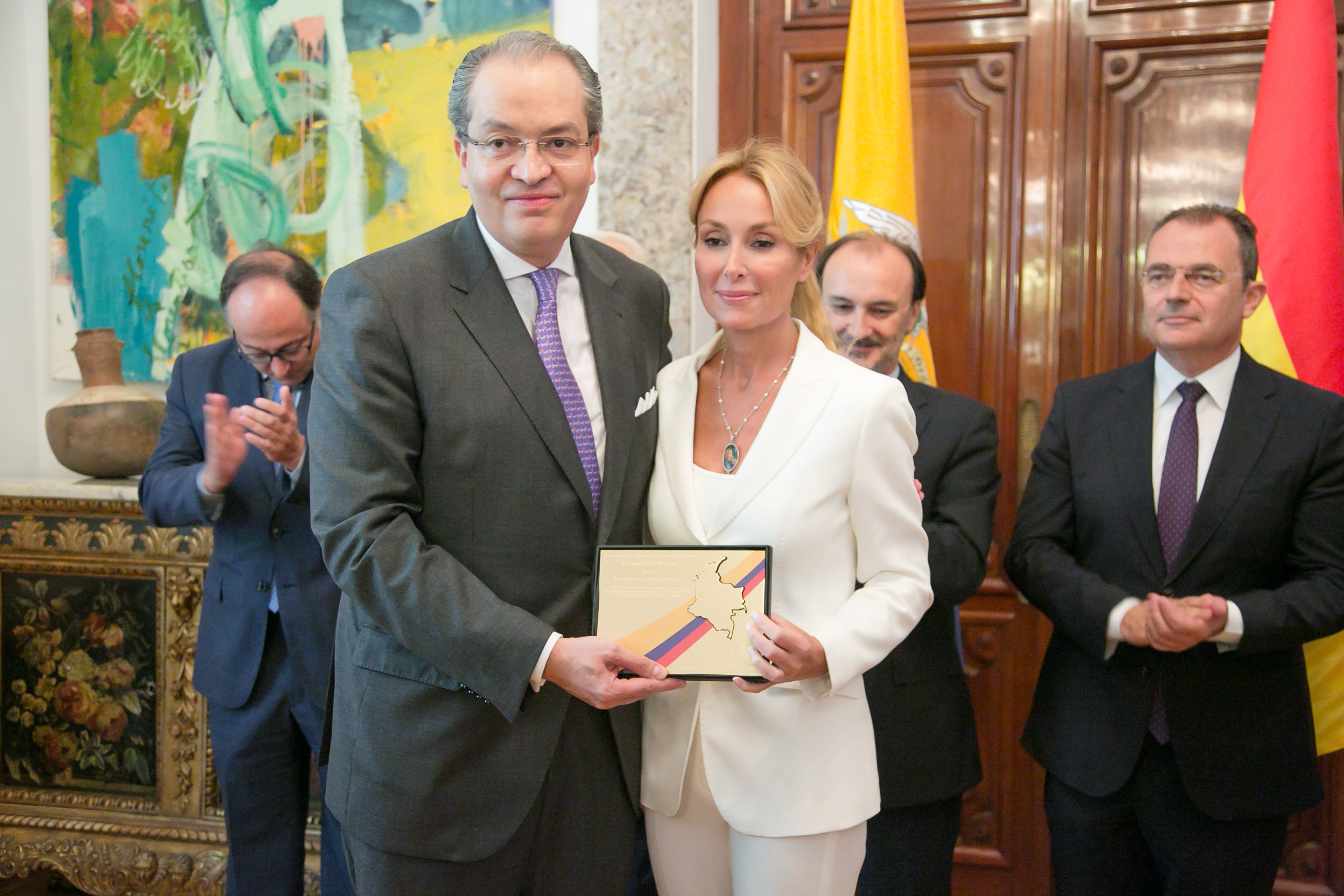 Colombia awards Esther Alcocer Koplowitz for her contribution to strenghening relations with Spain