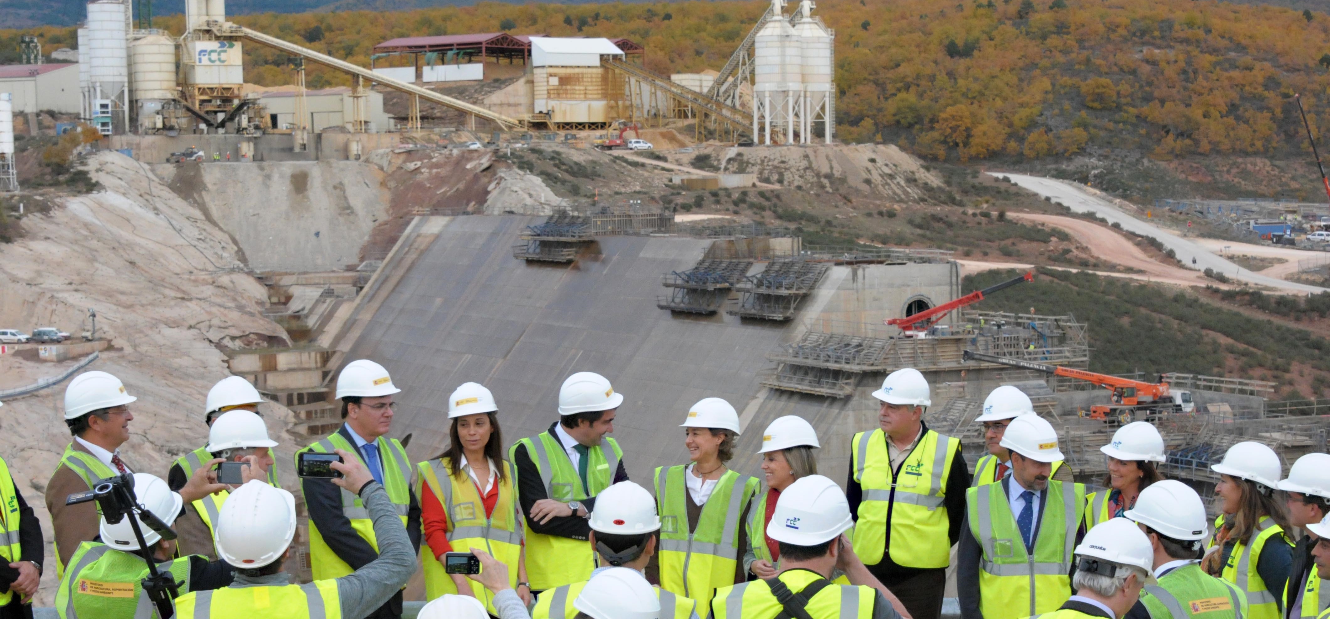 On 23 October, the Minister of Agriculture visited the FCC-constructed Castrovido damn in Burgos