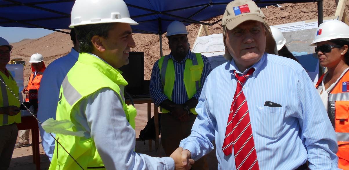 El subsecretario del Ministerio de Obras Públicas de Chile visita las obras de mejora de los accesos a la ciudad de Iquique, realizada por FCC