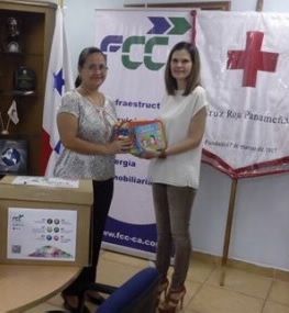FCC Construcción en Centroamérica dona libros a Cruz Roja Panameña