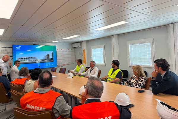 NOU MESTALLA receives a visit from the First Vice-President and Regional Minister for Housing, Employment, Youth and Equality of the Valencian Regional Government