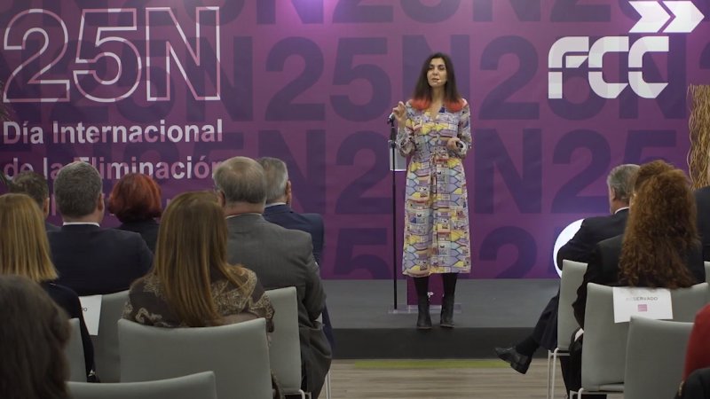 <p>25N Día Internacional de la Eliminación de la Violencia contra la Mujer. Conferencia de Yolanda Domínguez, artista visual y activista, experta en comunicación y género, bajo el título "<em>El papel de la imagen en las desigualdades sociales</em>"</p>